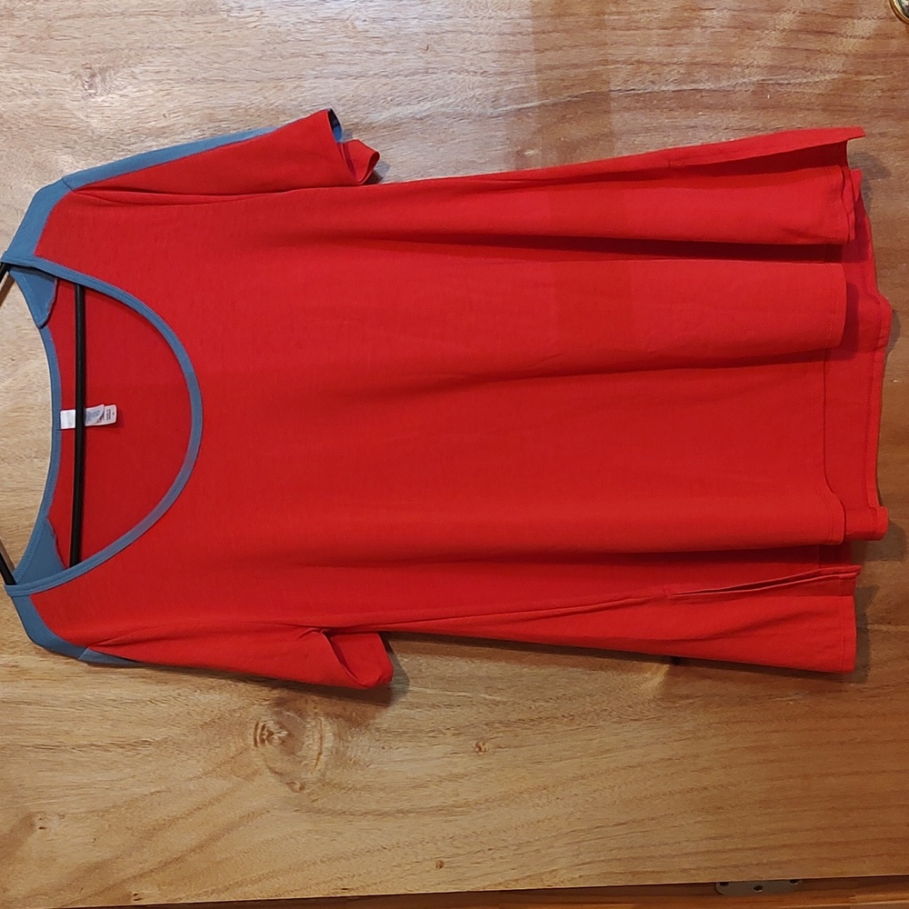 LuLaRoe Womens Perfect T Trapeze Top Tunic Tomato Red Blue Flowy High-Low Size M